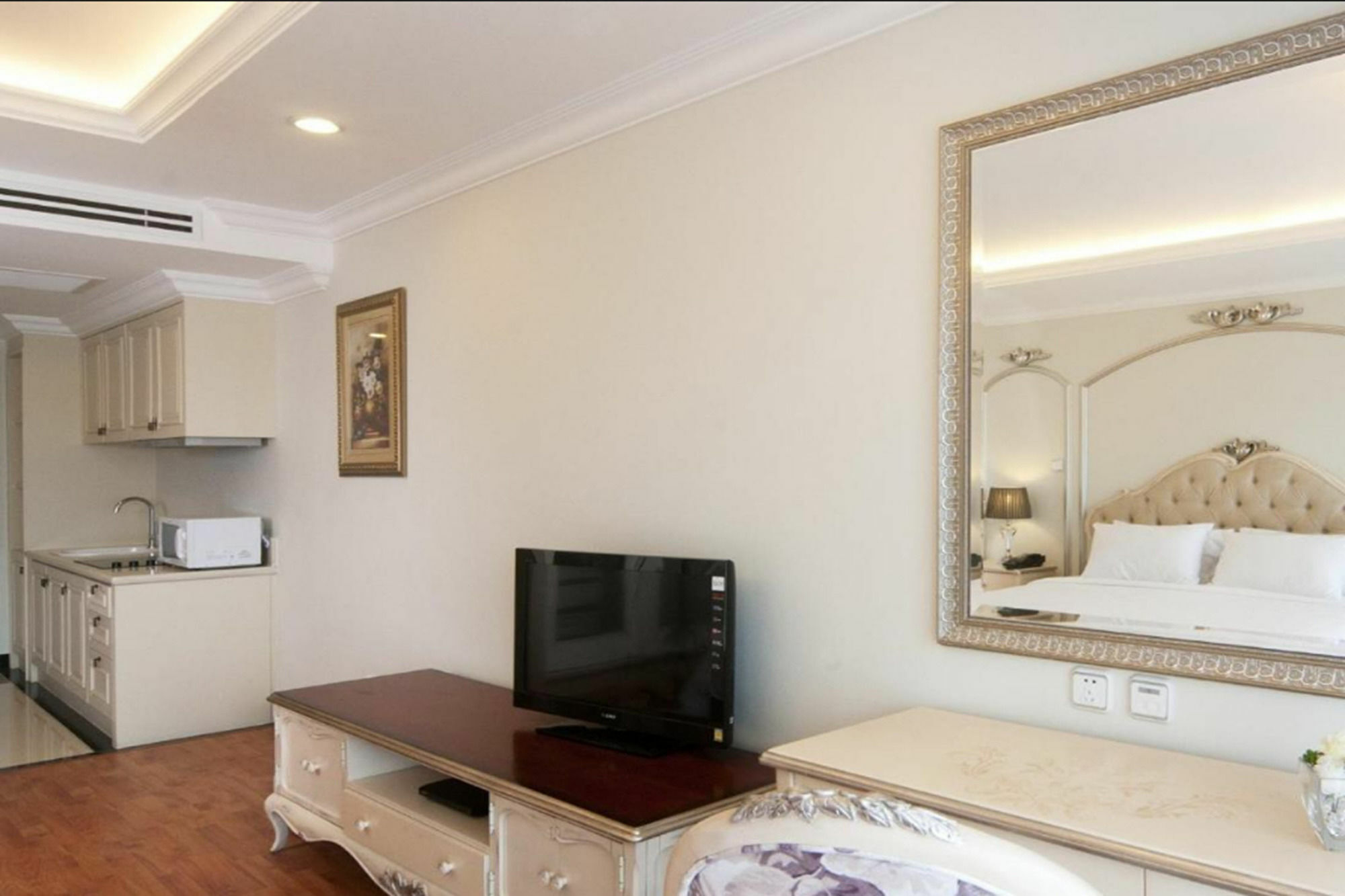 Lk Noble Suite Pattaya Exterior foto