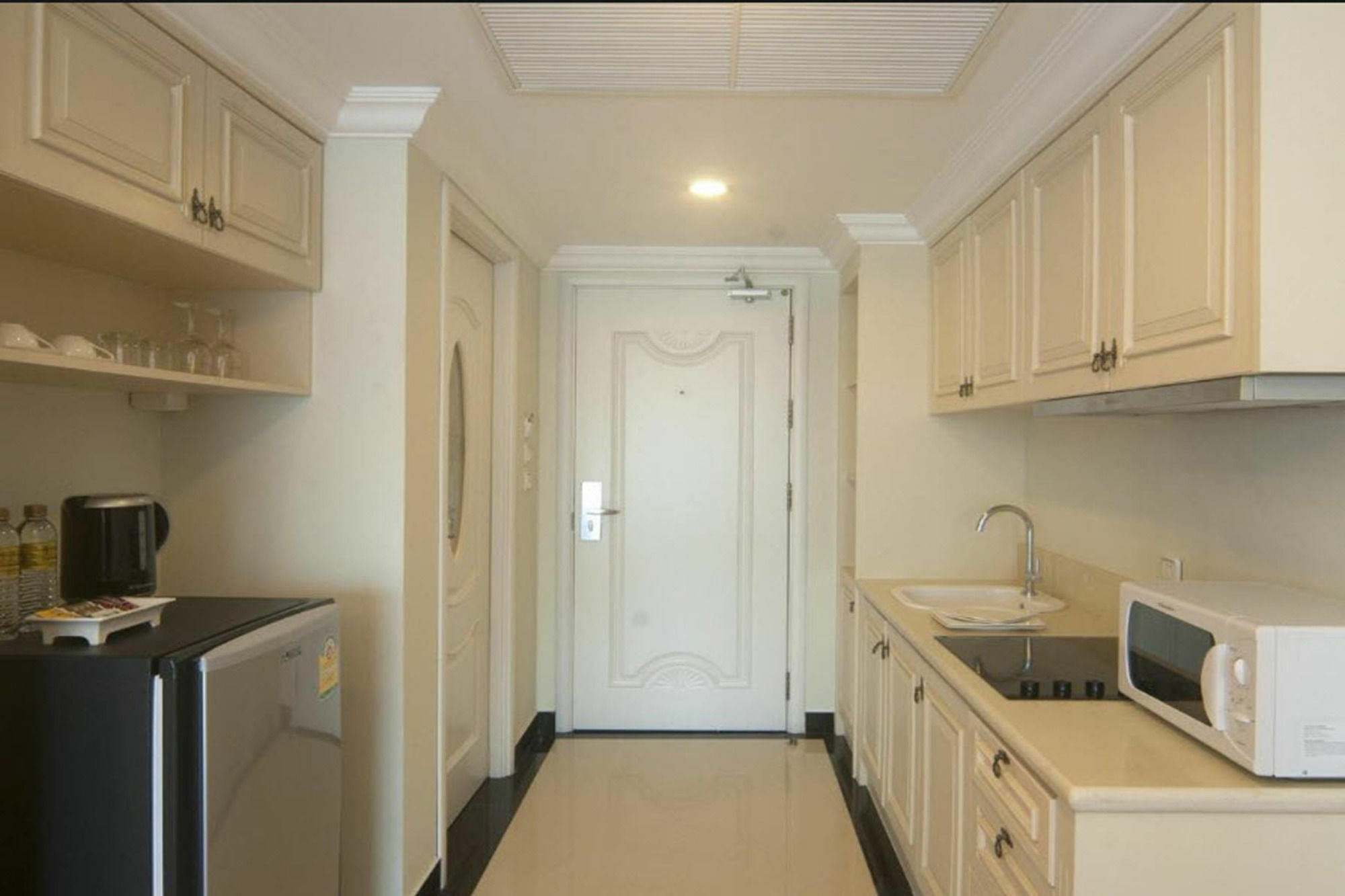 Lk Noble Suite Pattaya Exterior foto